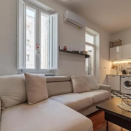 San Giovanni Stylish Flat *