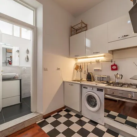 San Giovanni Stylish Flat * Rom