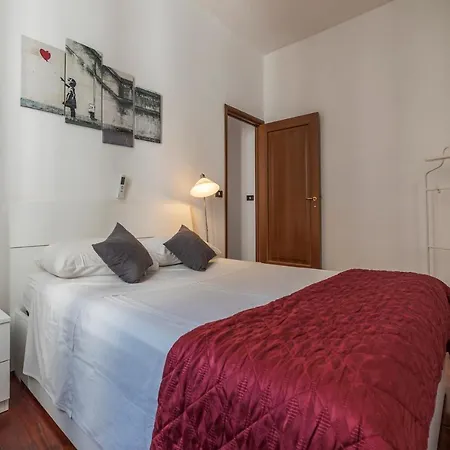 Lejlighed San Giovanni Stylish Flat *
